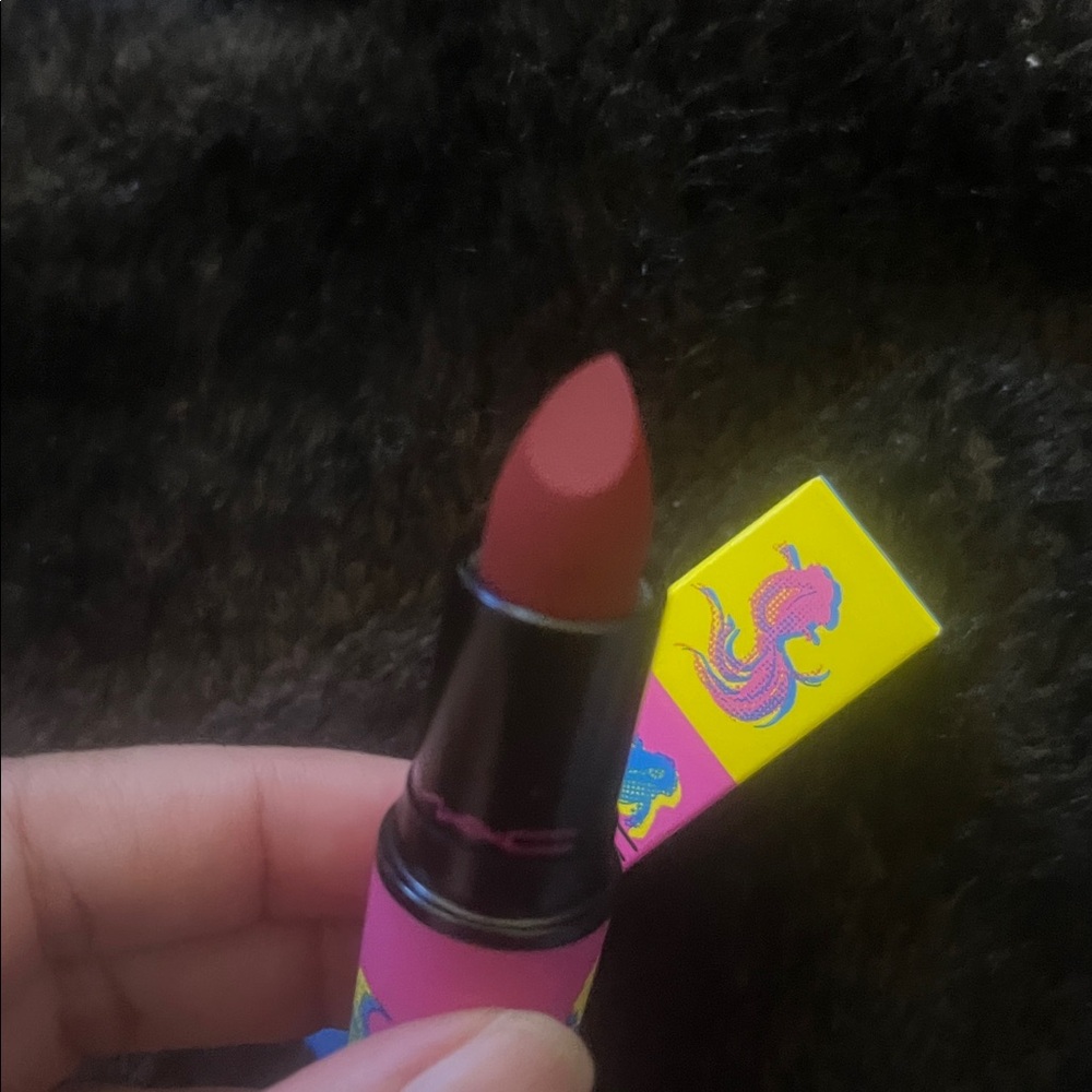 MAC Healthy Wealthy And Thriving Moon Masterpiece Powder Kiss Lipstick NIB - Picture 4 of 7